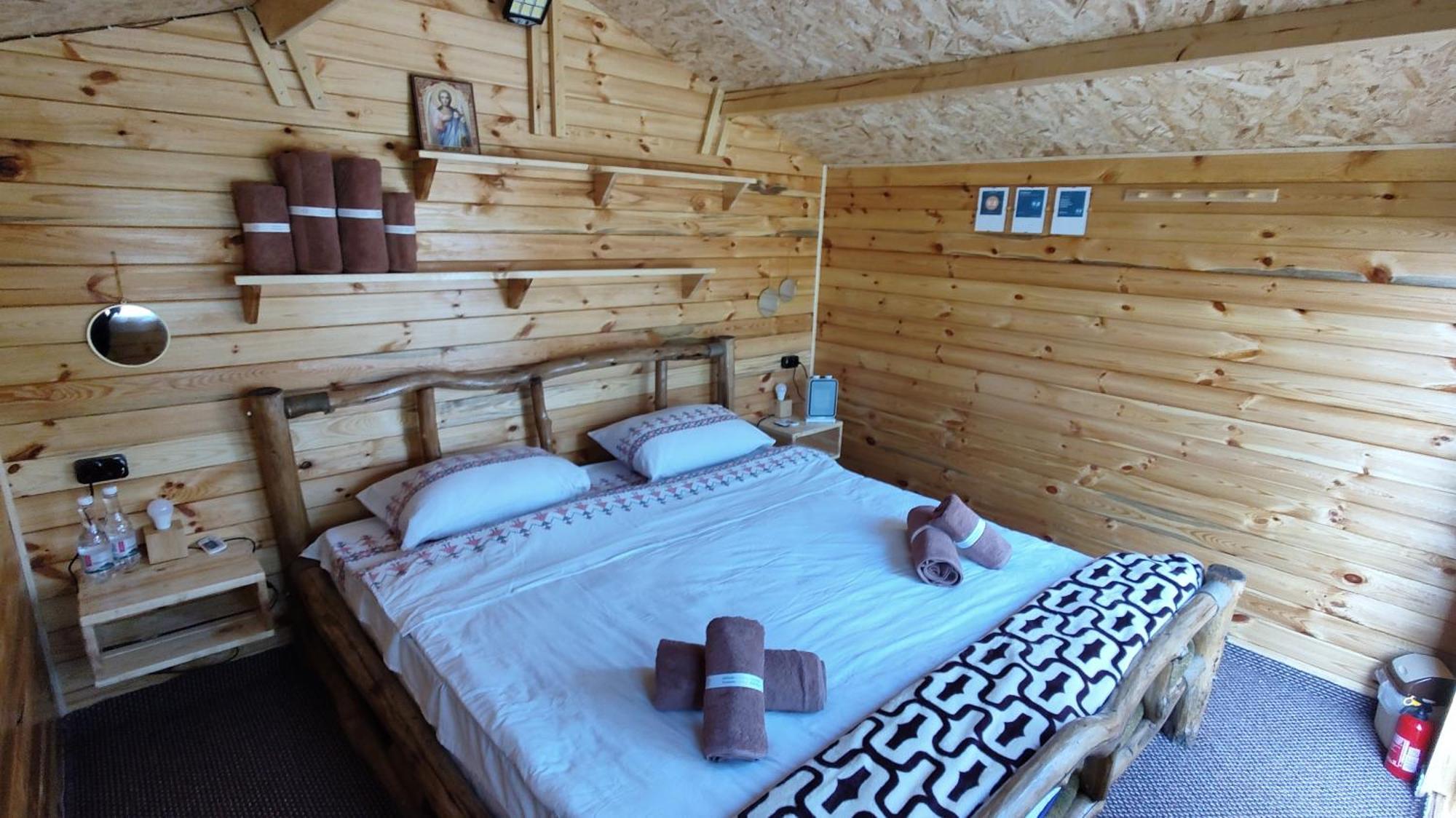 Edelweiss Guesthouse, Glamping And Camping Suhaia Exteriör bild