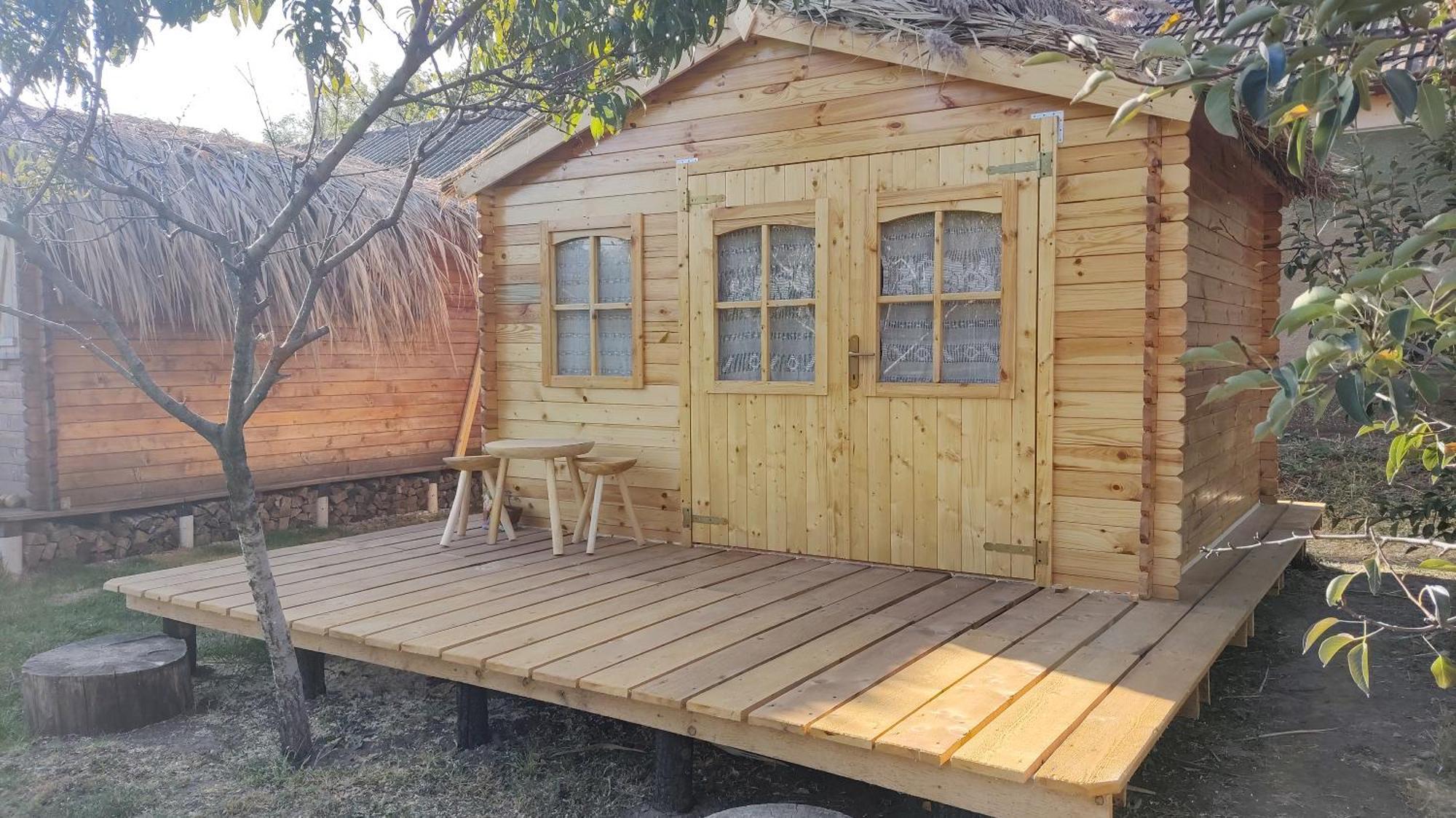 Edelweiss Guesthouse, Glamping And Camping Suhaia Exteriör bild